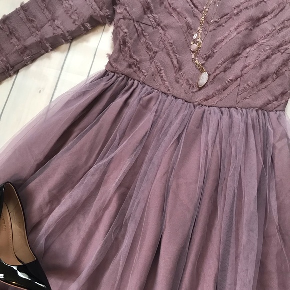 Beautiful elegant dress - Picture 2 of 5